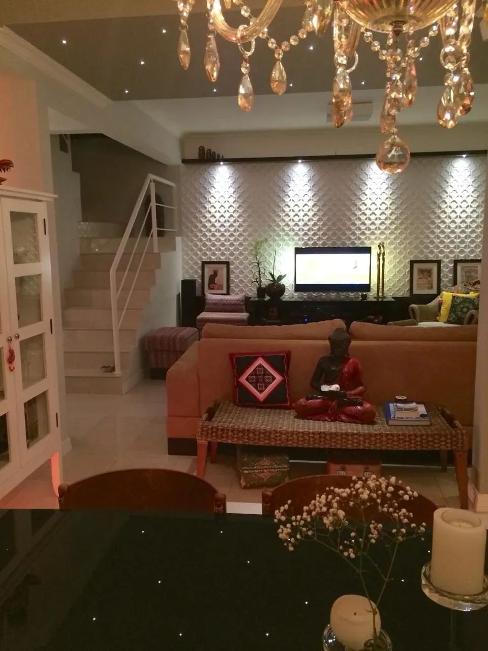 Casa de condomínio para aluguel e venda com 220 metros quadrados com 3 quartos.. - Foto 2