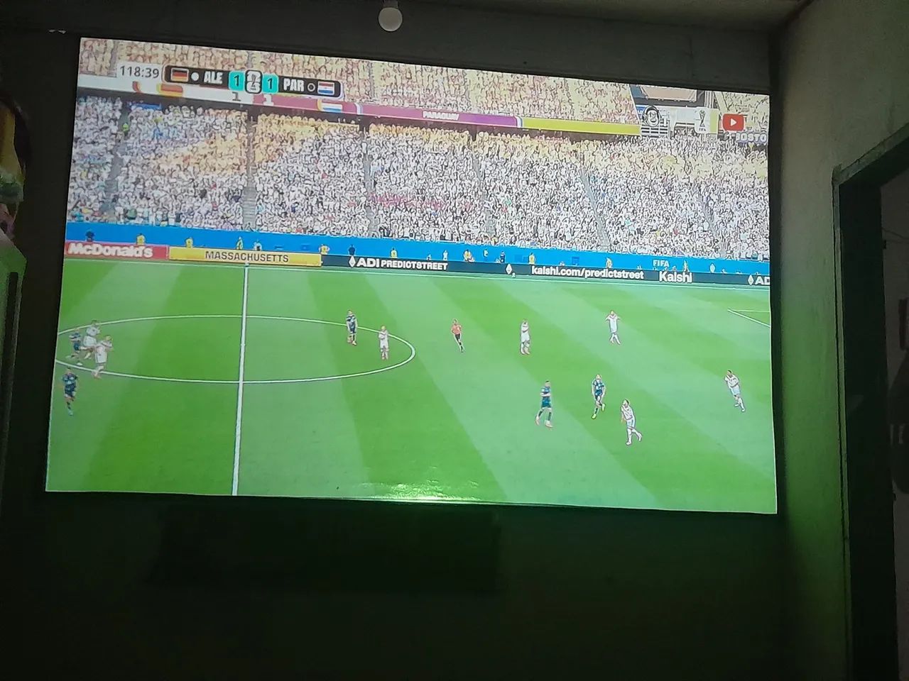Vendo essa tela de projetor de 100 polegadas apenas 250 - Foto 3