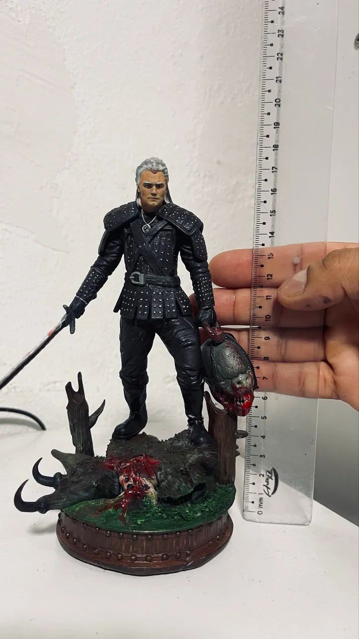 Miniatura Geralt de Rivia (The Witcher) 18CM - Foto 4