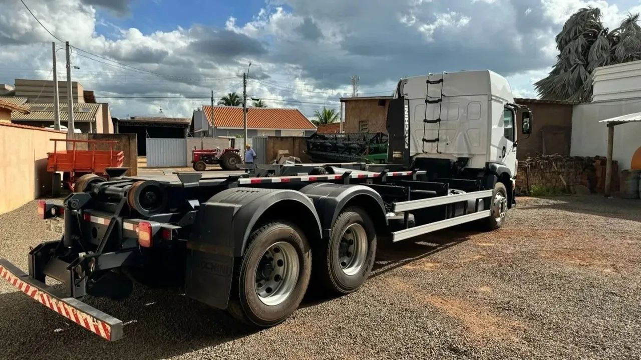 Vw 24-280 6x2 2018 - Roll On/Off - Foto 2
