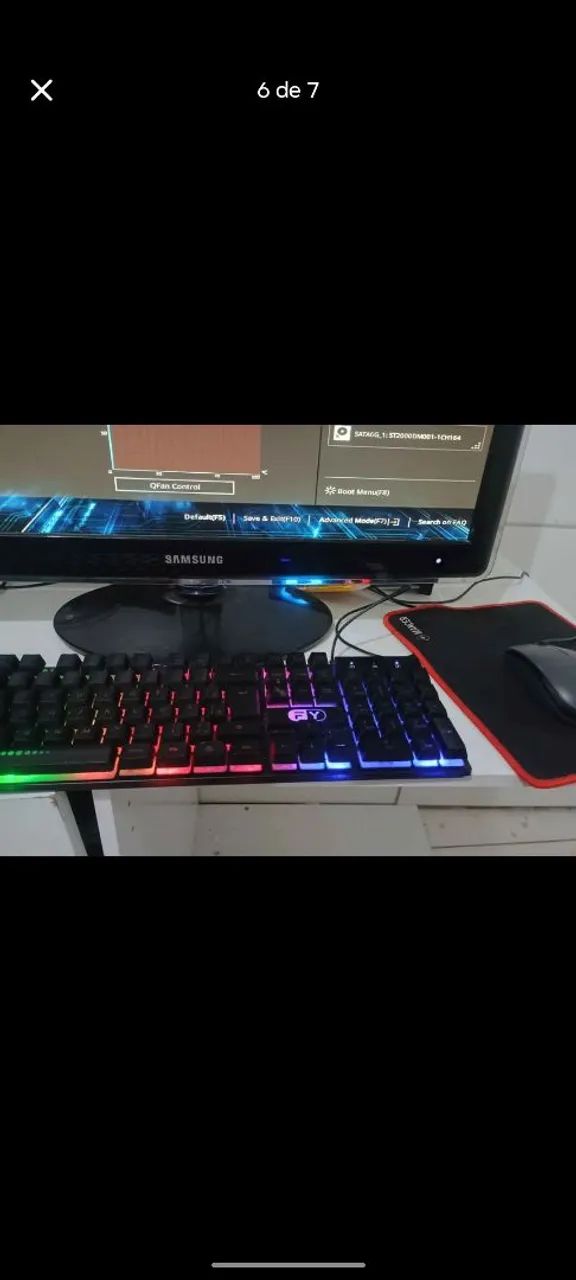 Monitor Samsung SyncMaster P2370 tem 23 polegadas.