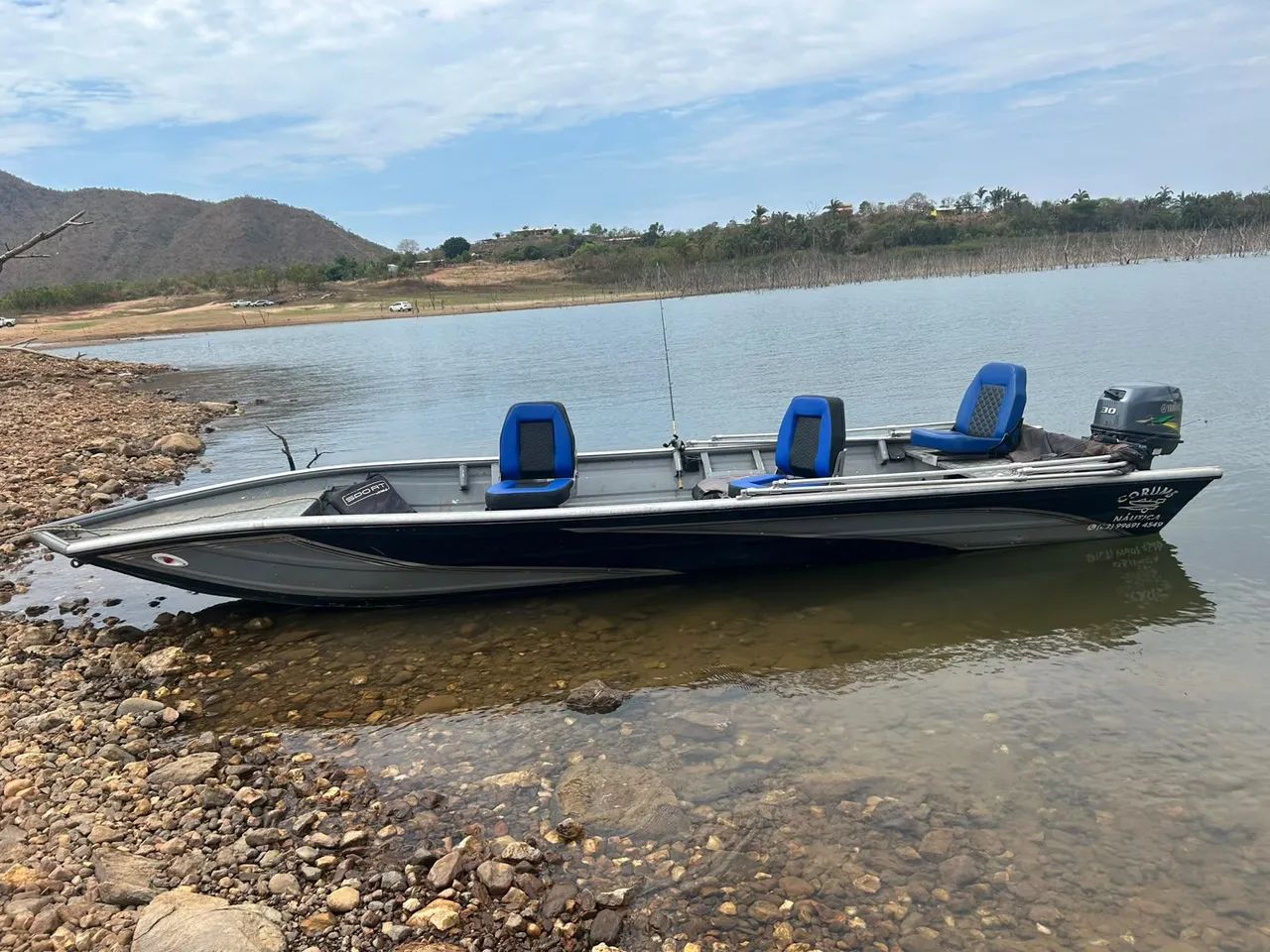 Barco com motor 30hp yamaha  - Foto 4