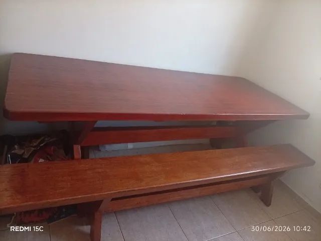 Mesa de Peroba Rosa 