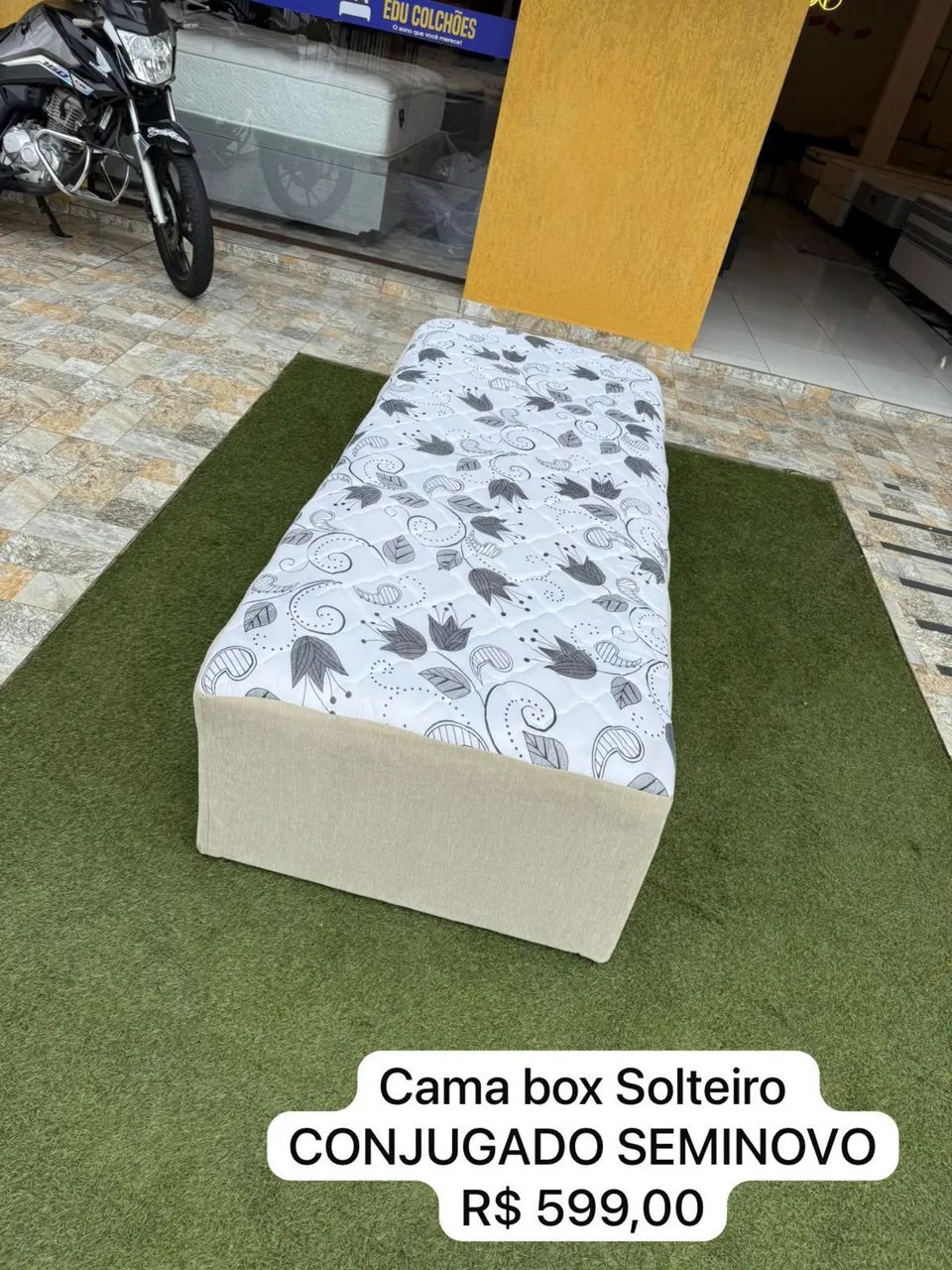 Cama de Solteiro com colchão seminova - entrego! 