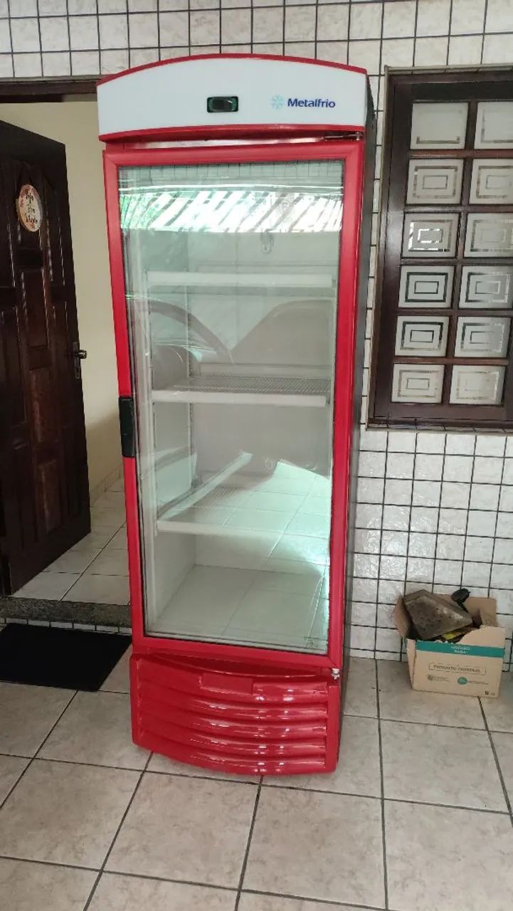 Vende se uma expositora vertical metalfrio cemi Nova funcionando perfeitamente  - Foto 4