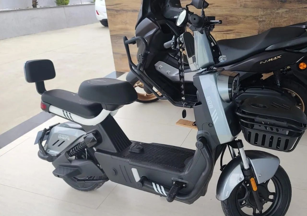 Moto eletrica nova. Poucos km. 