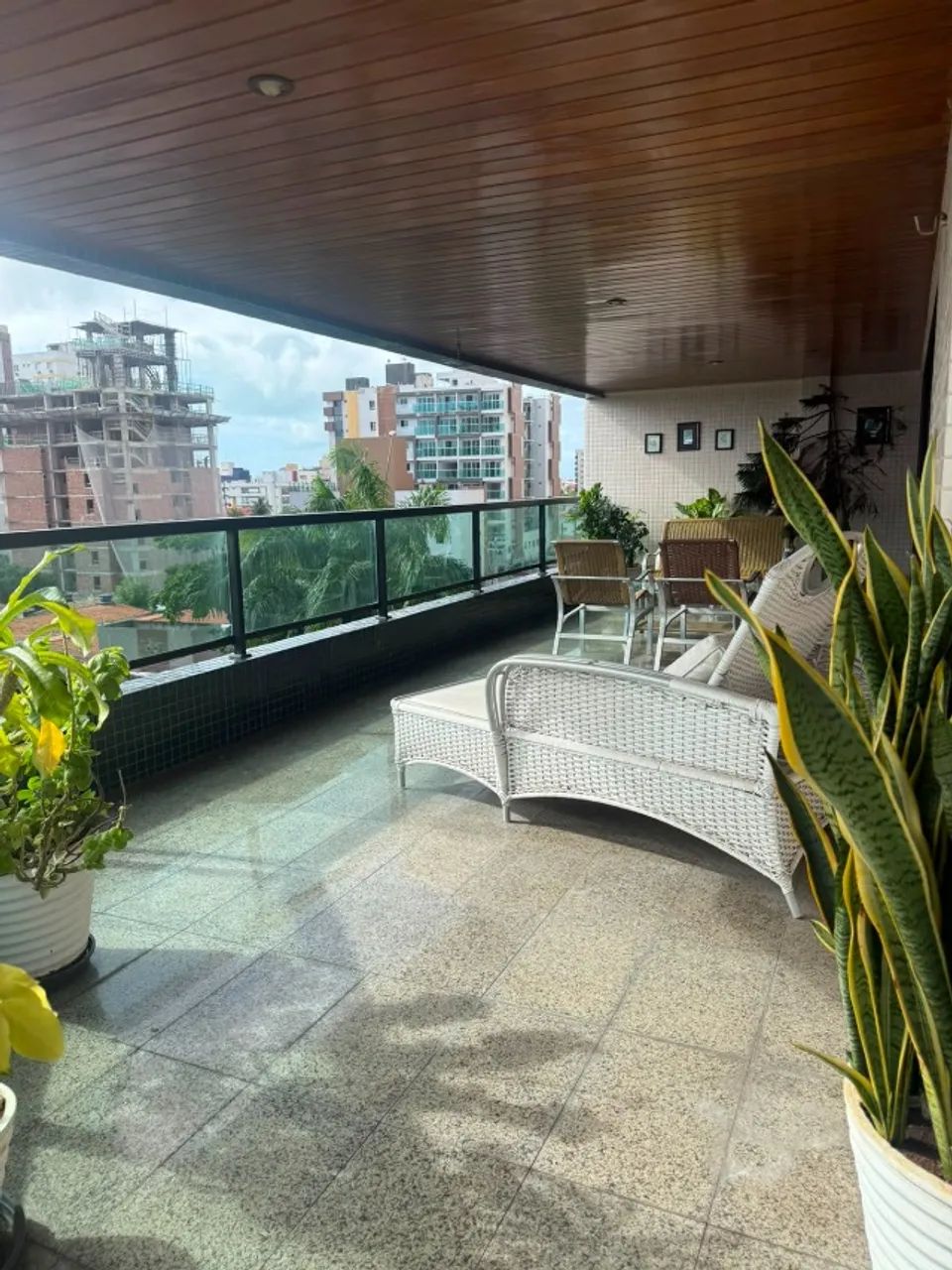  Viver bem é uma arte, e este apartamento em Manaíra é a sua próxima obra-prima. 