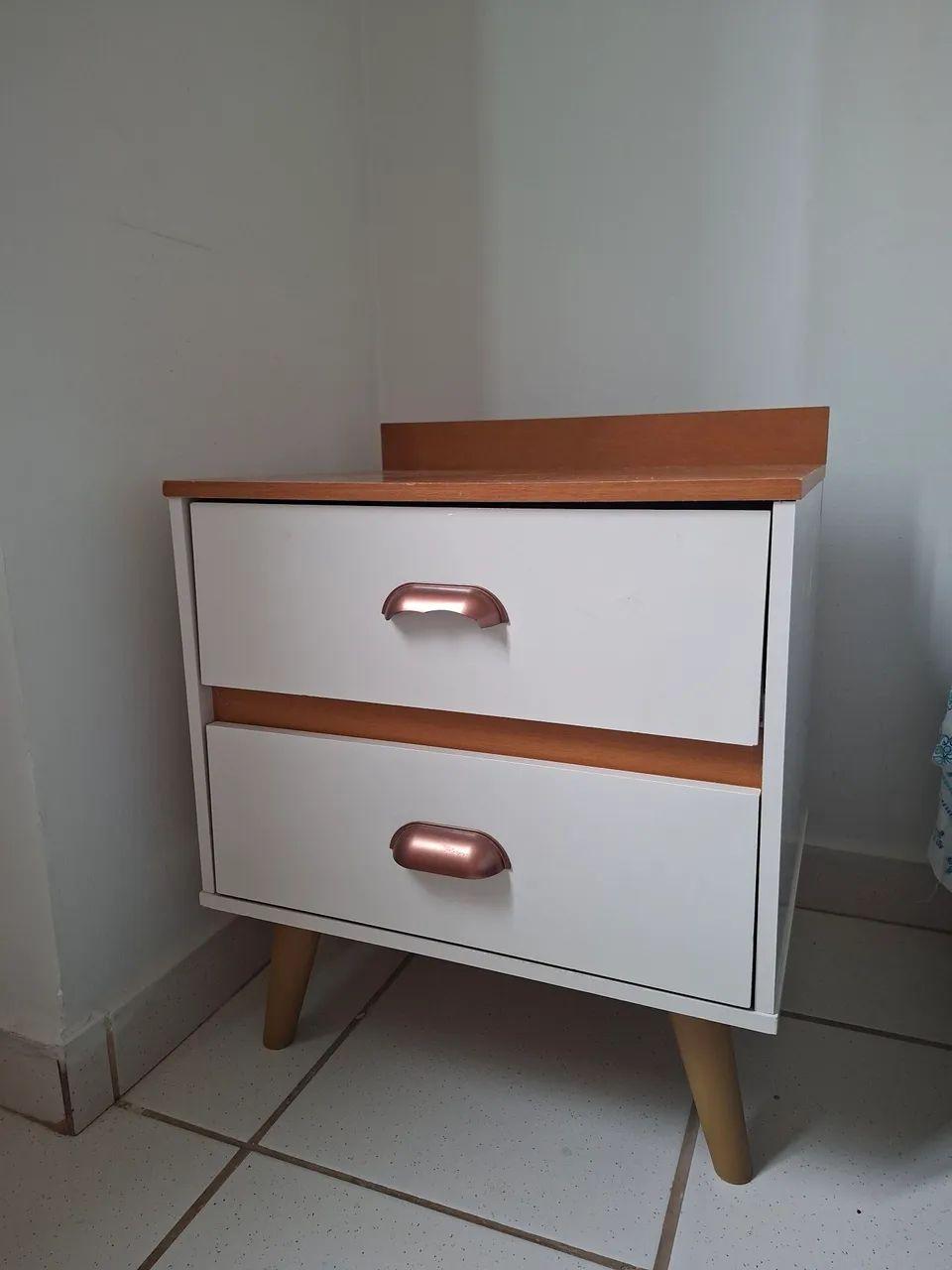 Mesa de cabeceira 