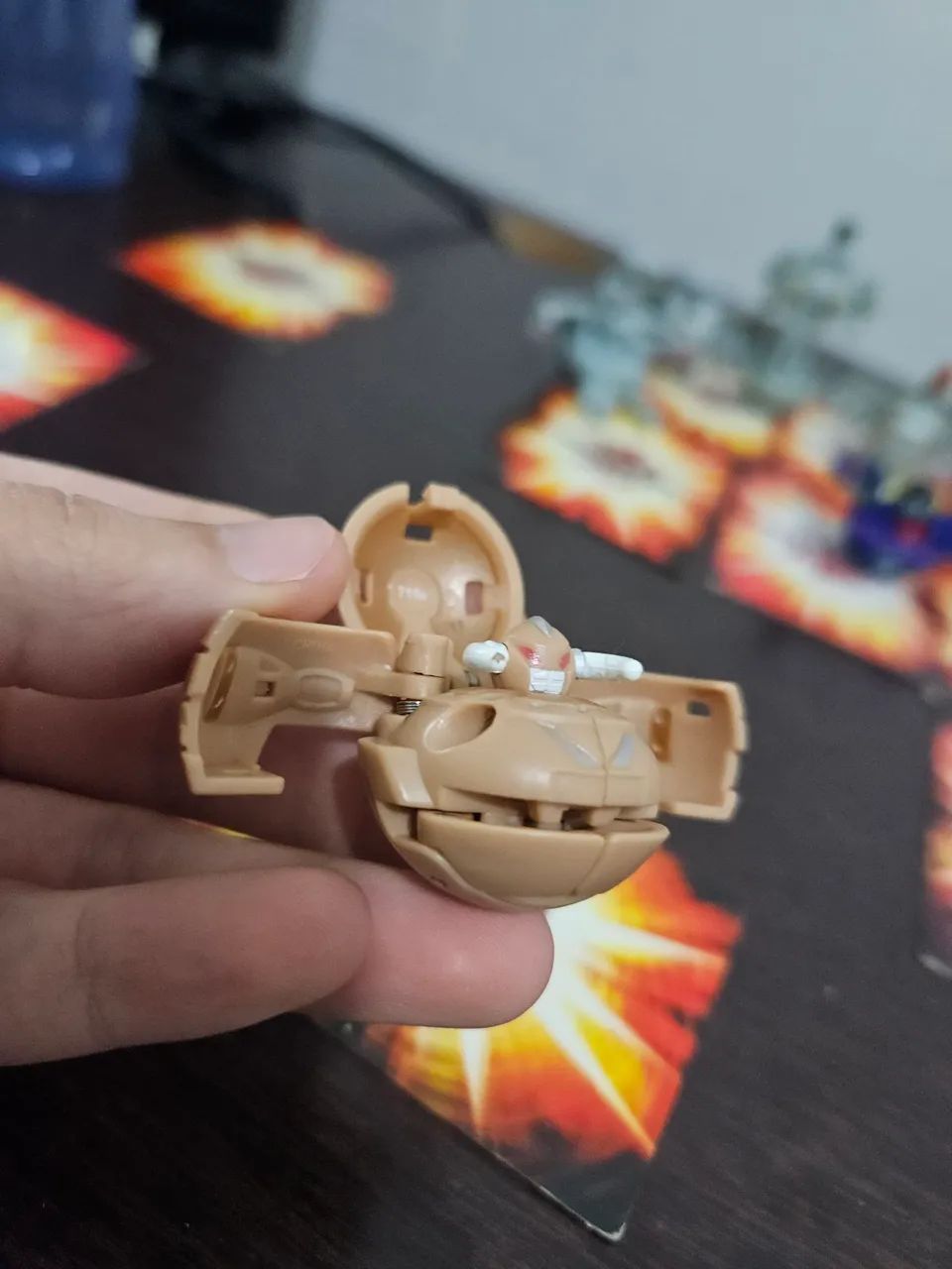Bakugan subterra shadow vulcan - Foto 2