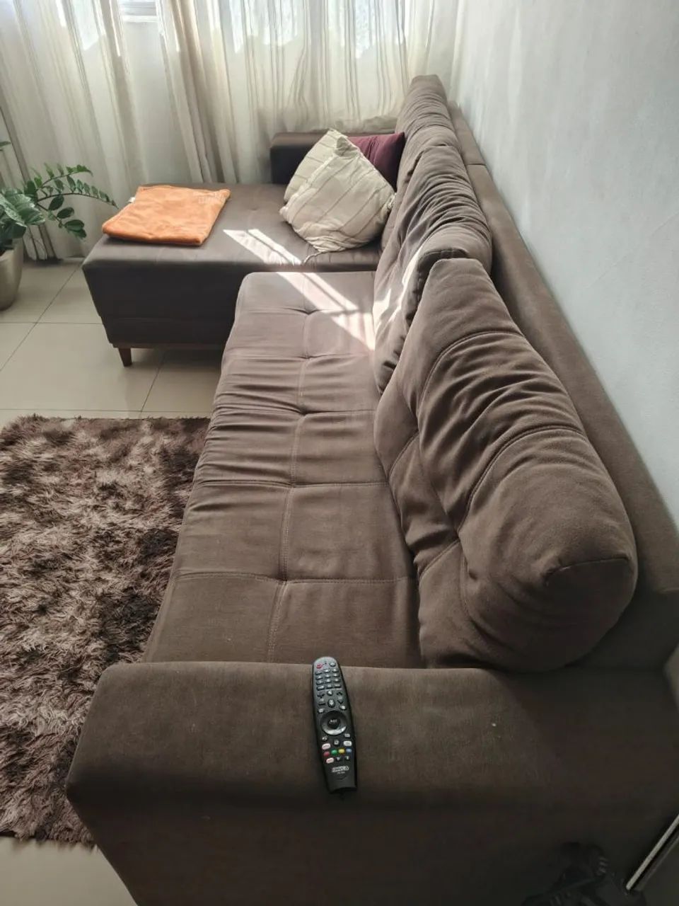 Sofá 3 lugares com chaise - Foto 2