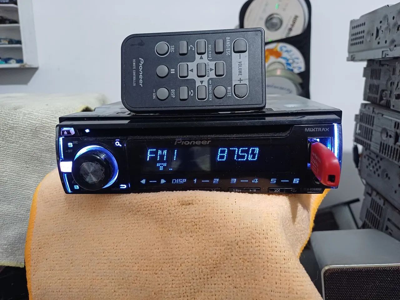 Pioneer Deh x3680ui ( COM BLUETOOTH NO AUXILIAR)