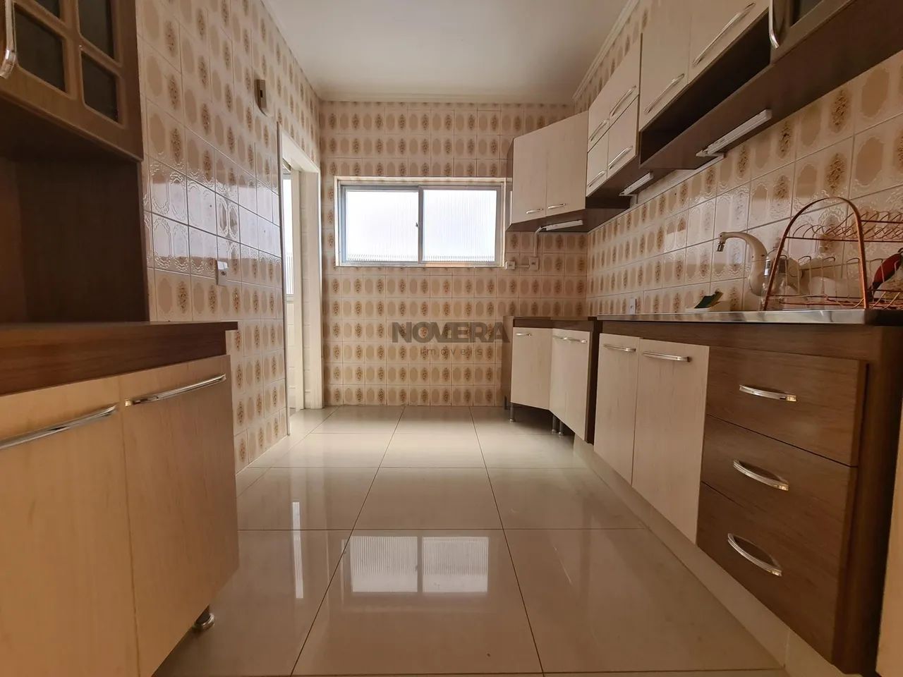 Apartamento central com elevador 3 dormitórios, suíte e vaga de garagem - Foto 2