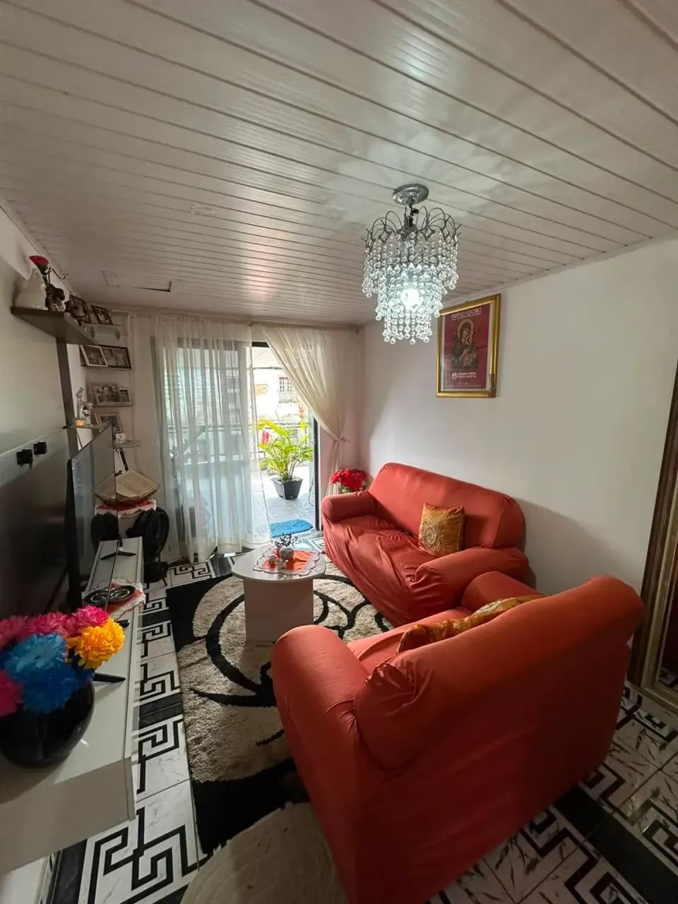 APARTAMENTO COM 2 QUARTOS E SACADA AMPLA PRÓXIMO AO MIX MATEUS 40 HORAS
