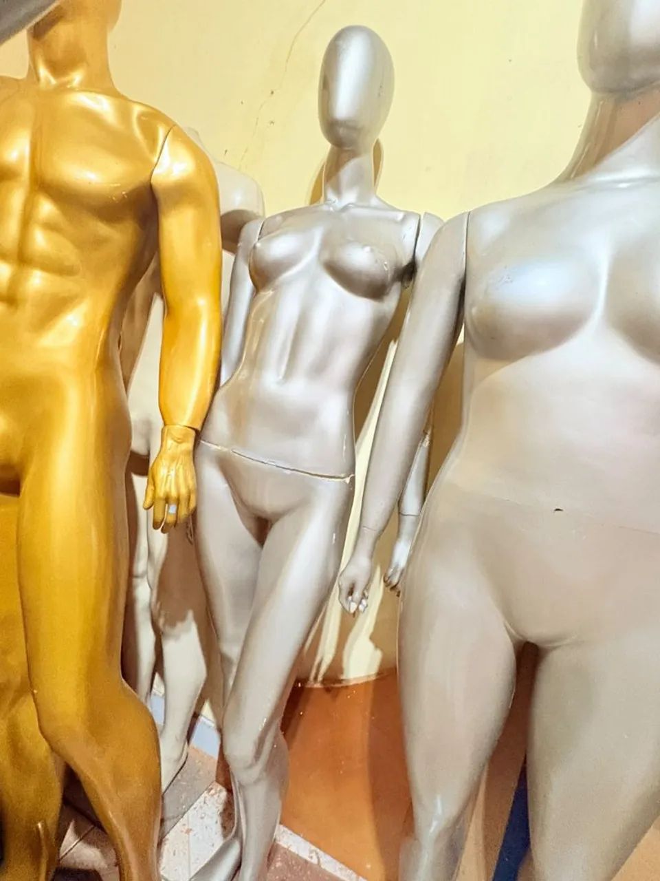 Manequim de fibra - Foto 2