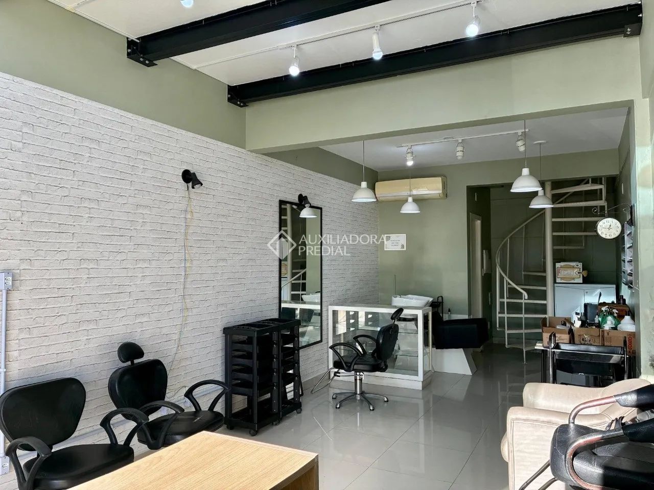 OPORTUNIDADE RARÍSSIMA! SALA COMERCIAL AO LADO DA UFSC