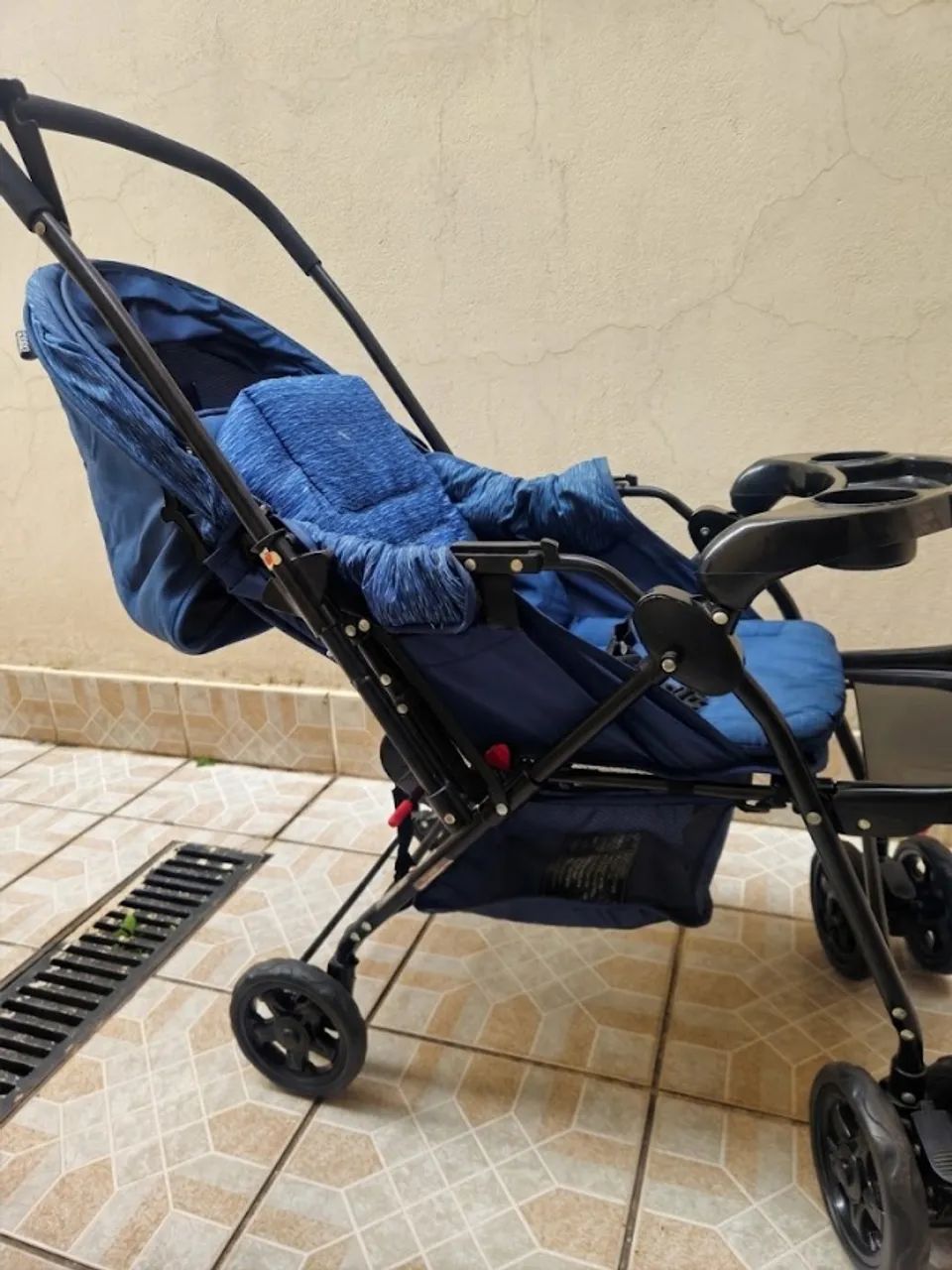  Carrinho de Bebê com bebê conforto Reverse Cosco Kids - Foto 5