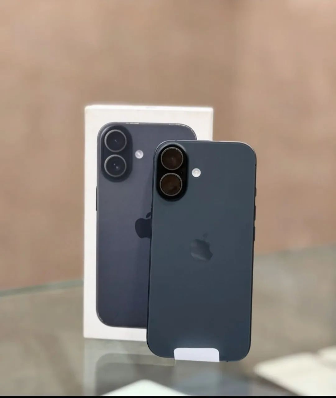 iPhone 17 256/GB Preto Moderno Veloz e Cheio de Recursos Novo