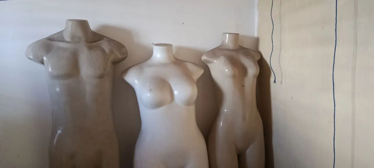 Manequim feminino e masculino 