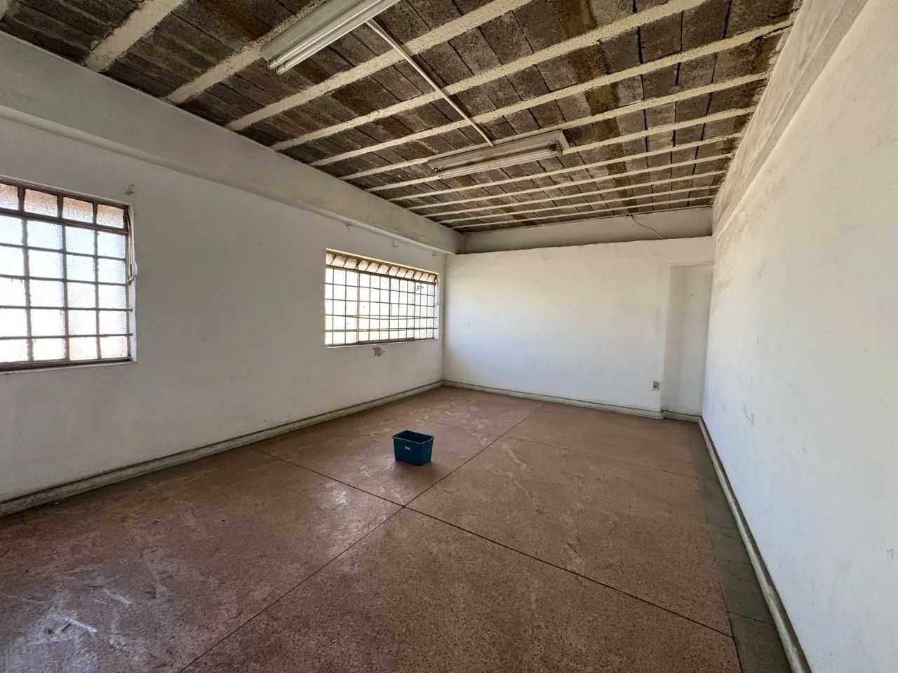 Prédio com salas e casa, no Bairro Colégio Batista - Foto 3