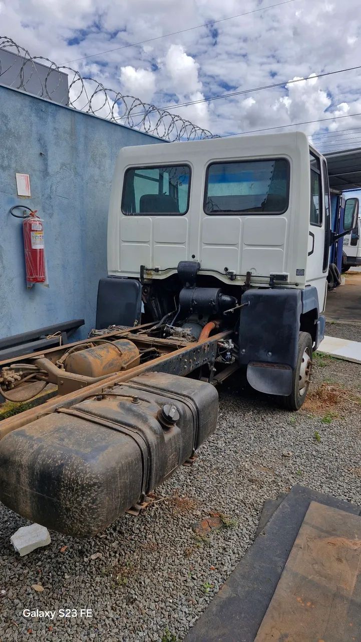 Ford Cargo 815s - Foto 2