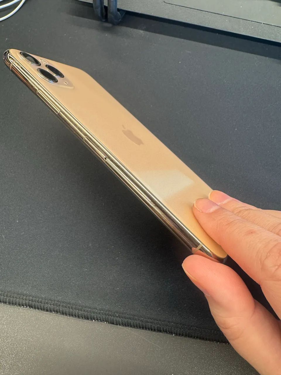 iPhone 11 Pro Max Dourado - Foto 3