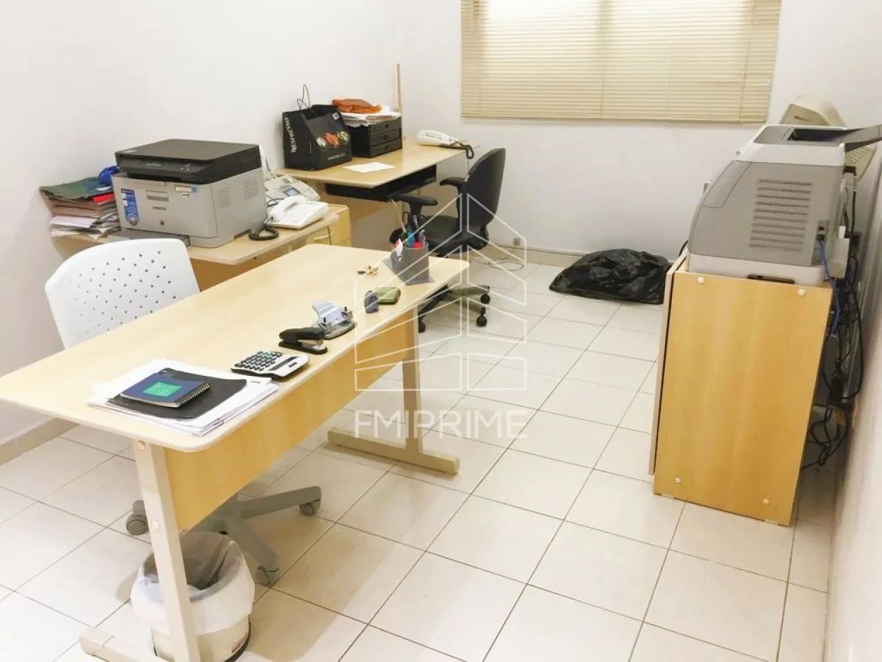 CONJUNTO COMERCIAL À VENDA EM PERDIZES..
