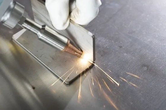 Solda laser 0,6 mm a 1/4  - Foto 4