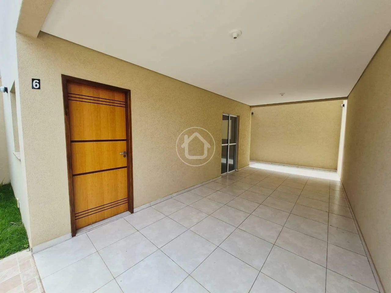 2 QUARTOS SENDO UMA SUITE 2 VAGAS COBERTA - Foto 5