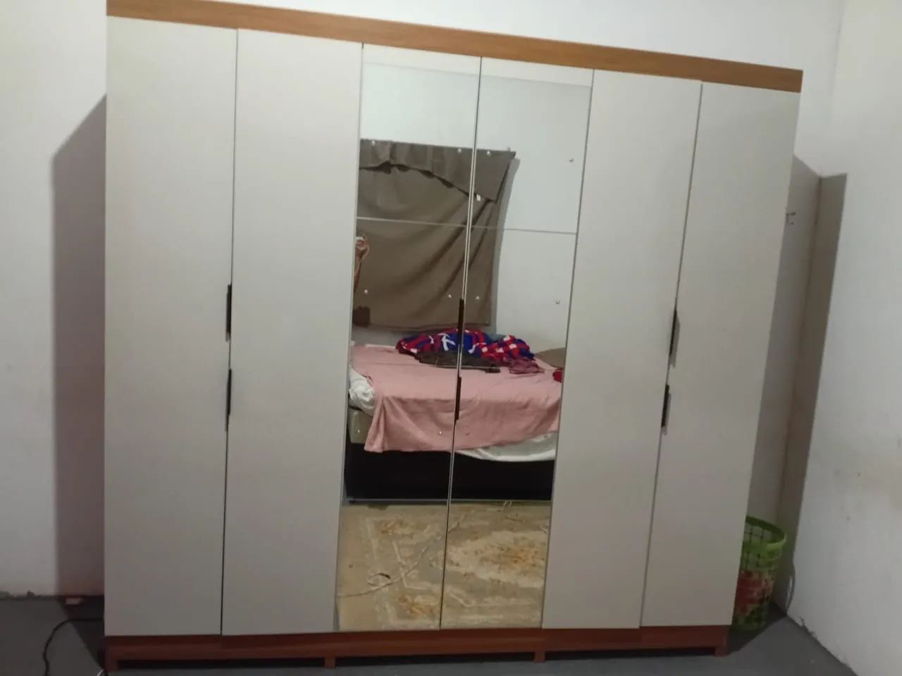 Vende-se esse guarda roupa