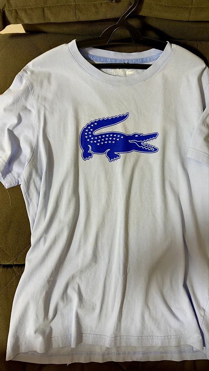 Camisa Lacoste logo com relevo 
