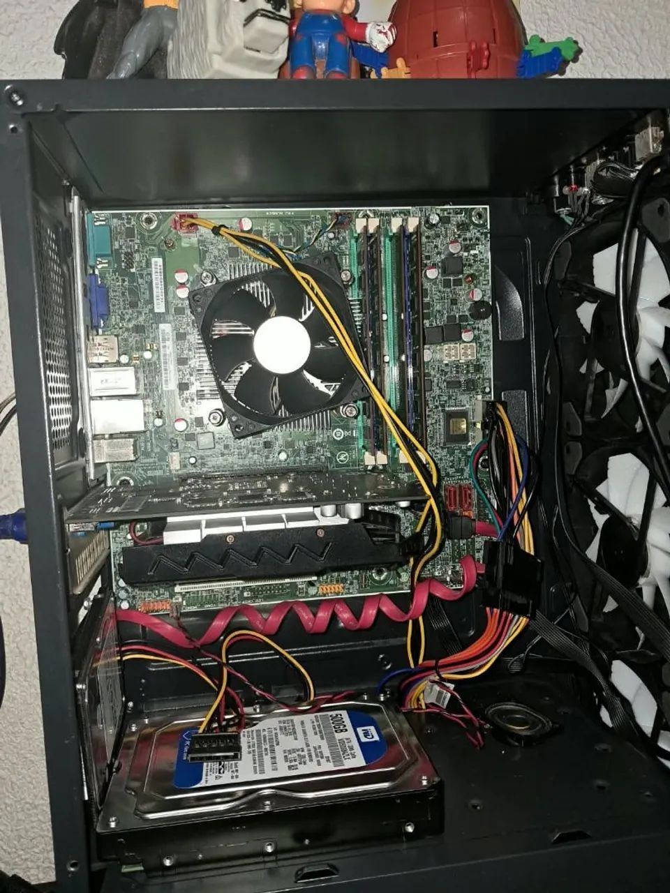 Placa mãe lga1155. (4 sloots de memória ram)+ i5 2400 