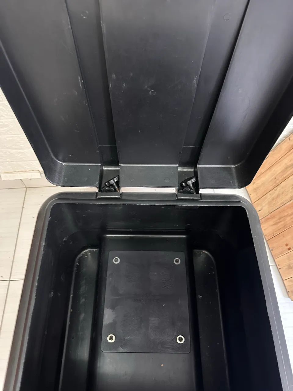 Baú para moto 140 Litros R$ 370,00 - Foto 2