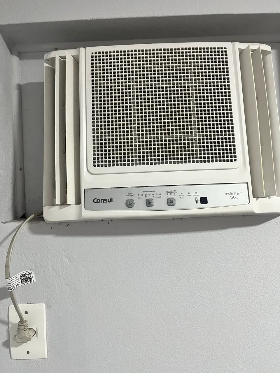 Ar condicionado 7500Btus, para uso como ventilador ou retirada de peças 