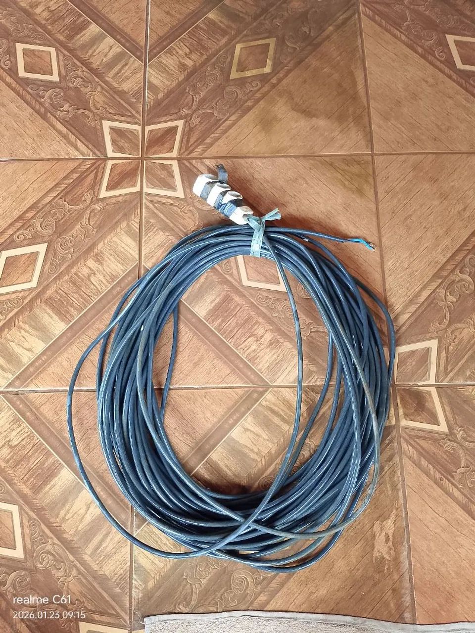 Vende-se uma estensao de 42 MTS de estensão