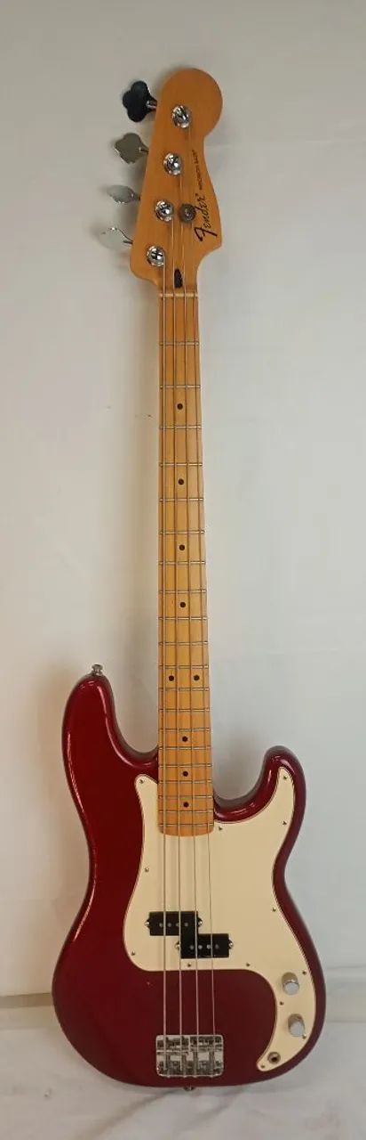 Baixo Fender Precision Mexicano (Seymour Duncan Steve Harris Signature)