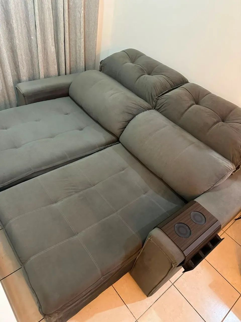 Vendo excelente sofá de 3 lugares  - Foto 2