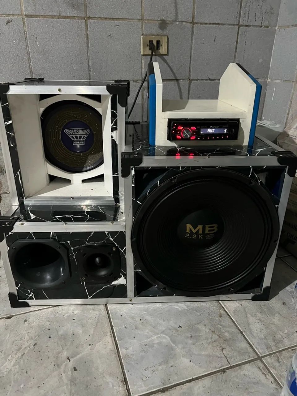 Vendo caixa trio 