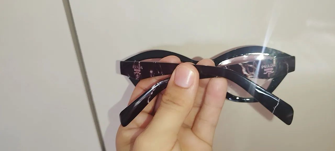Vendo óculos Prada  - Foto 3