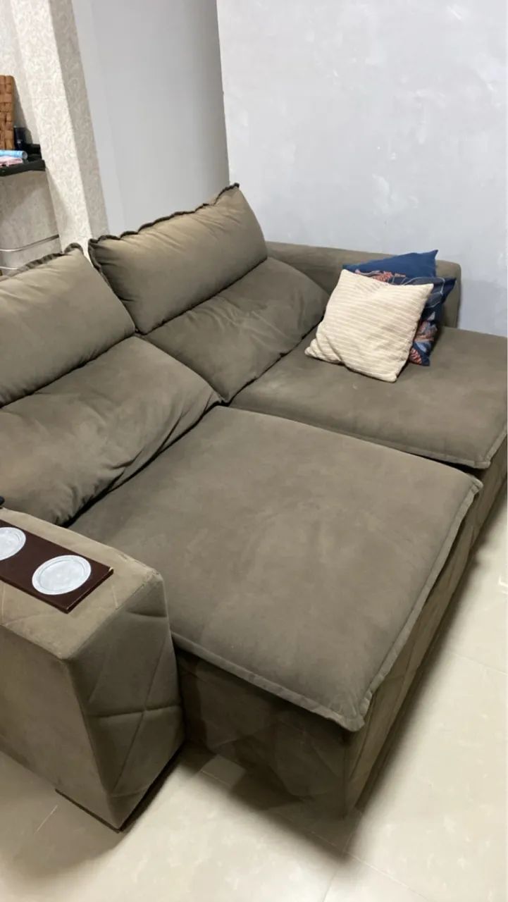 Vendo sofá grande e espaçoso  - Foto 2