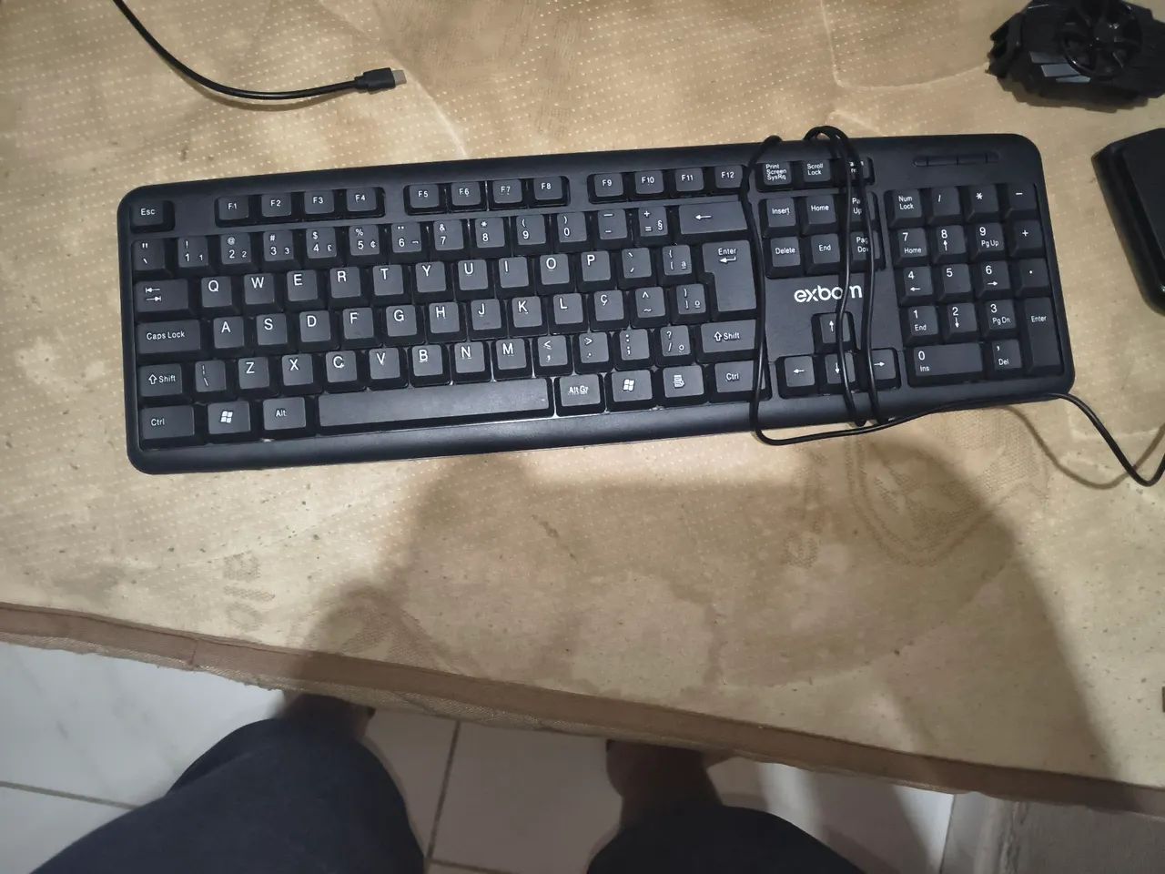 Vendo teclado,apoio de celular,mouse e extensor de 3 cabos 