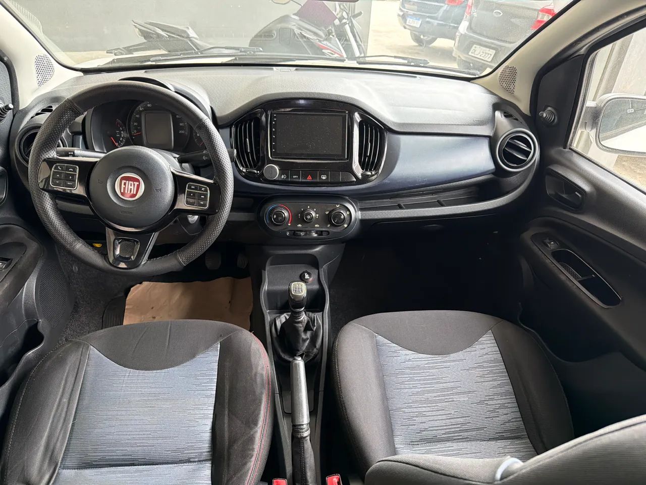 Fiat Uno Attractive 1.0 Flex 6V 5P 2017 - Foto 4