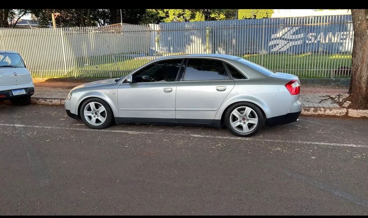 Audi A4 3.0 30V 218cv Multitronic 4P 2002 - Foto 2