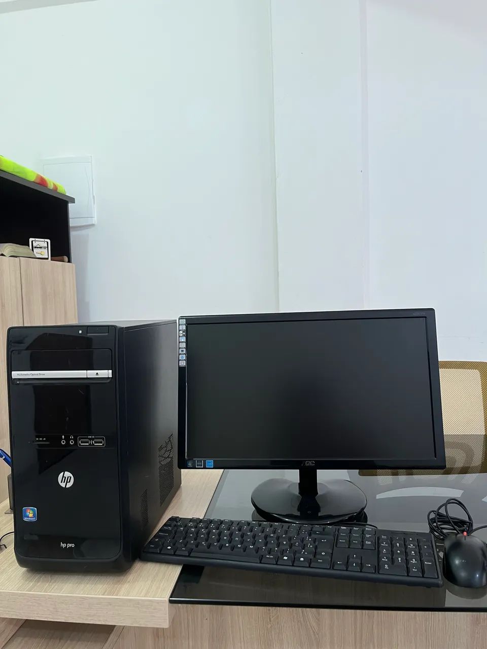 Pc completo mais dois monitores 20 polegadas 