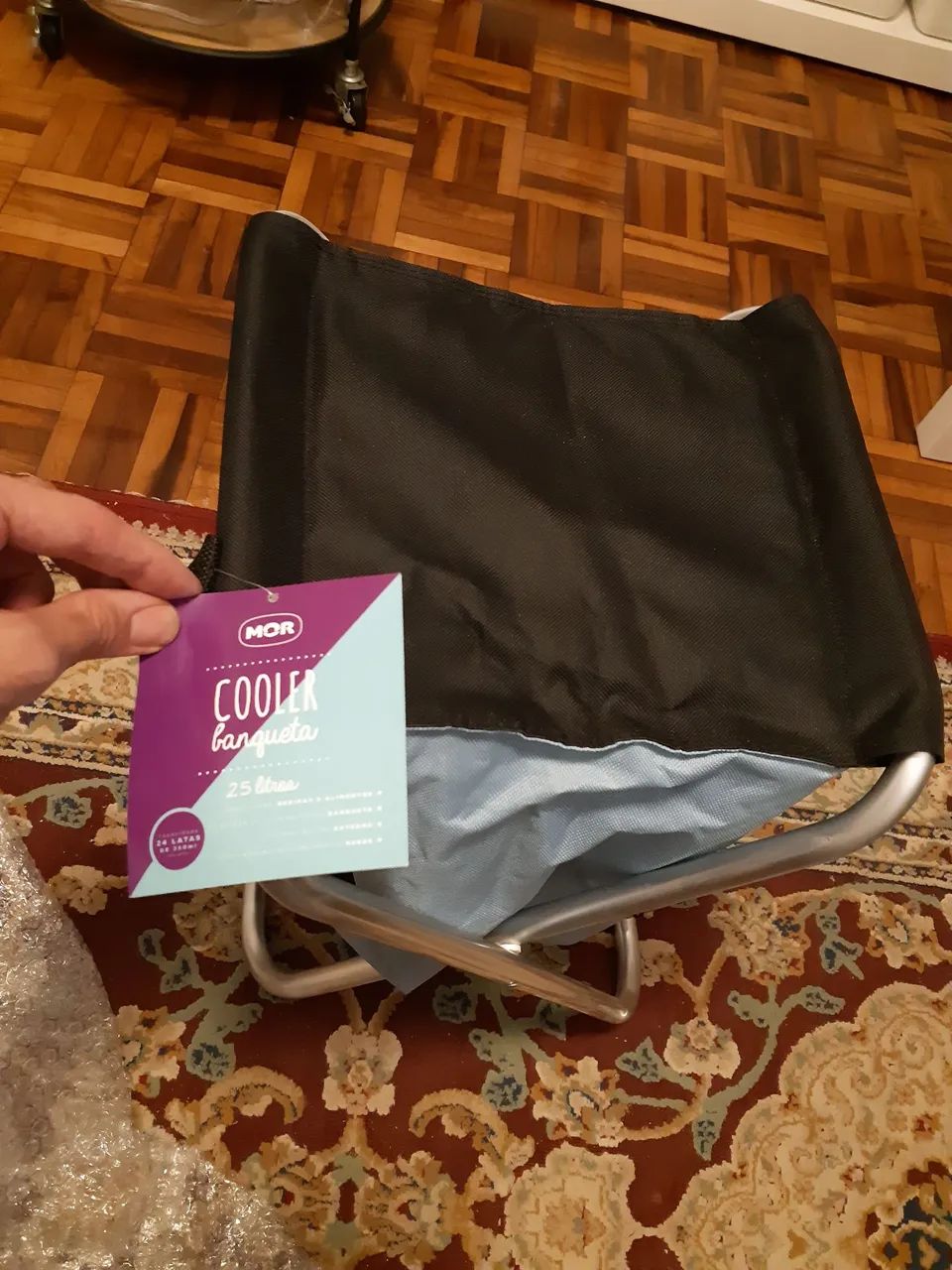 Banqueta com alças e lancheira térmica de 25L