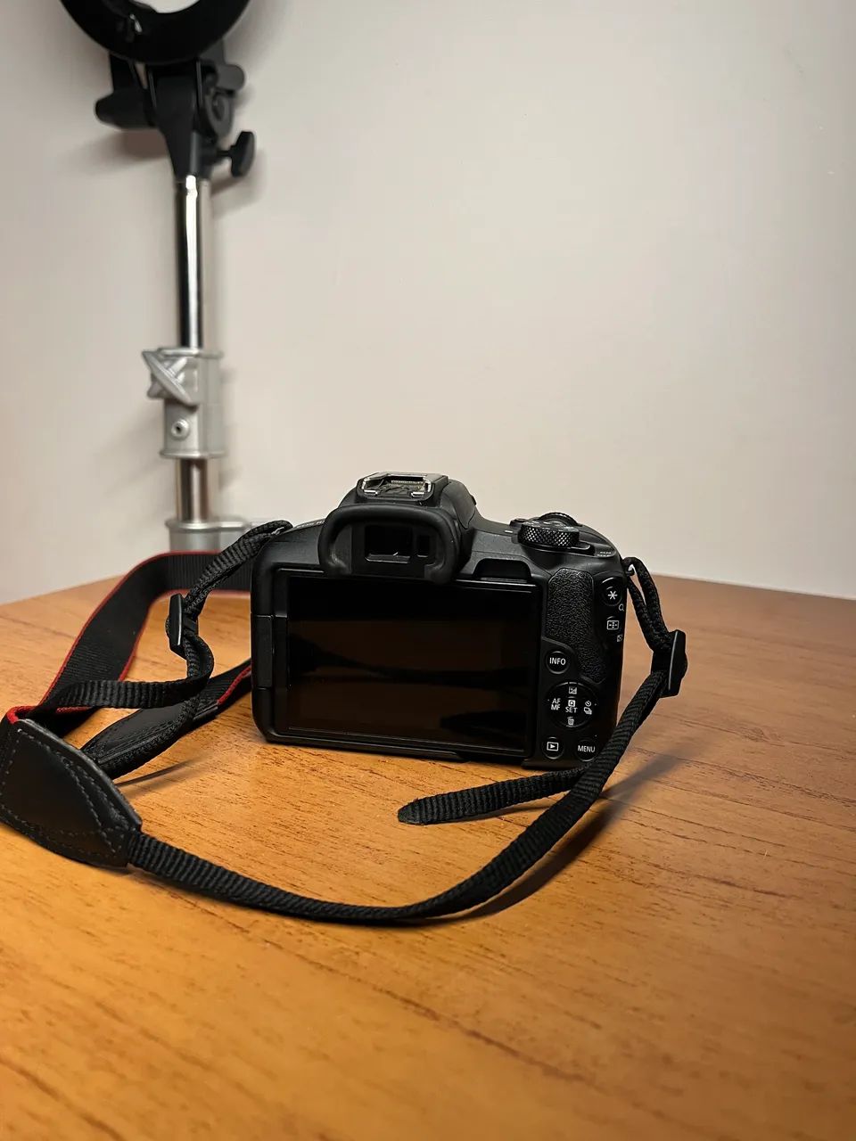 Câmera Cânon R50 - Foto 3