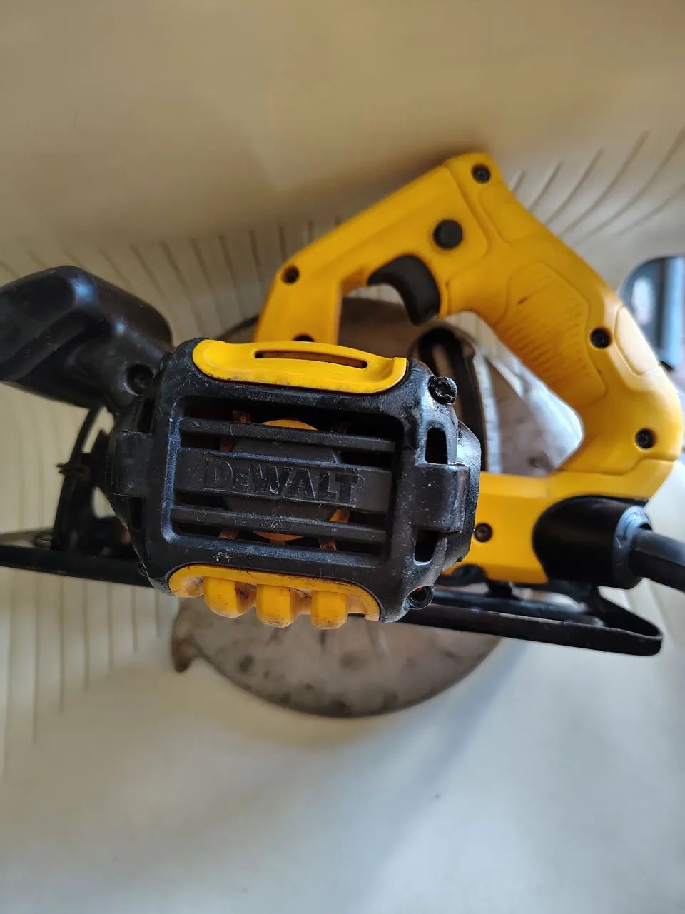 Circular Dewalt 1400w - Foto 3