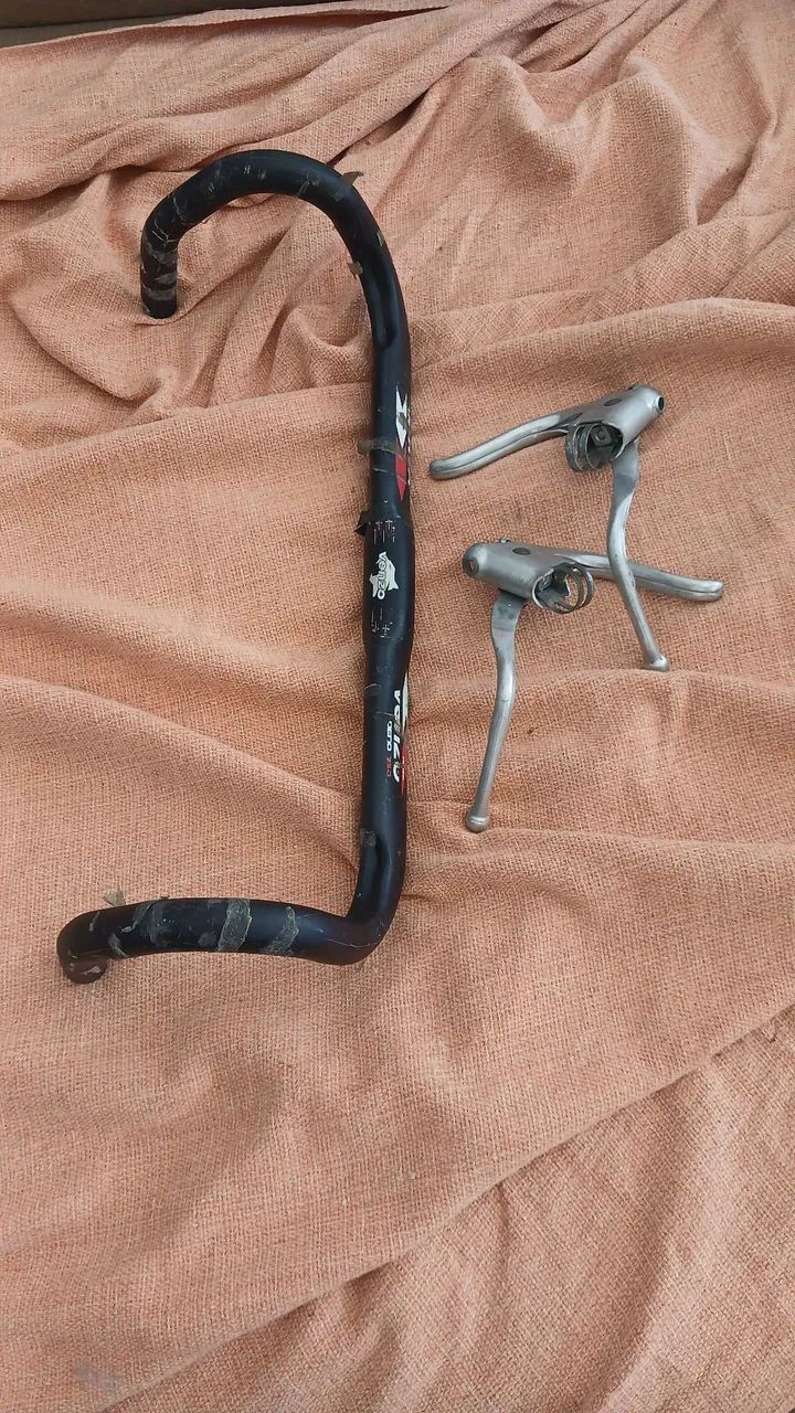 Guid?o e maçaneta em aluminio Caloi 10