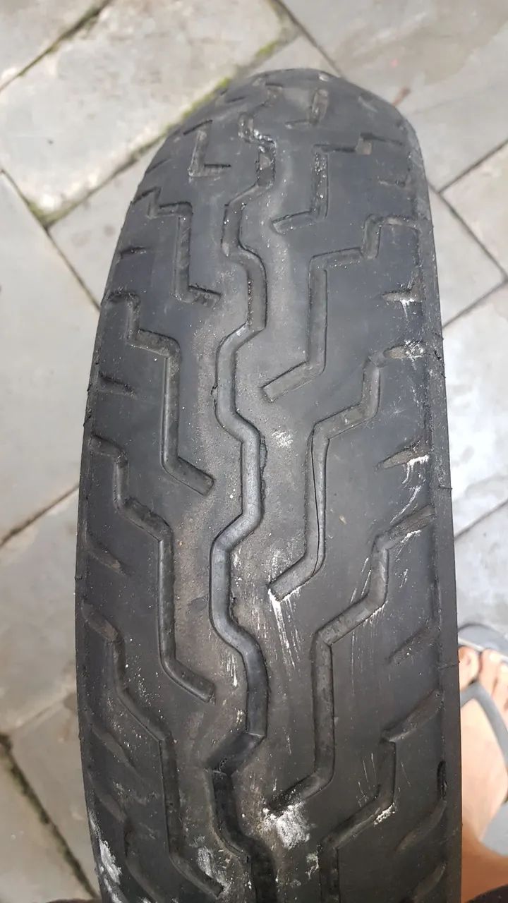 Pneu marca harley davidson faixa branca para usado meia vida aro 16 traseiro é dianteiro  - Foto 4
