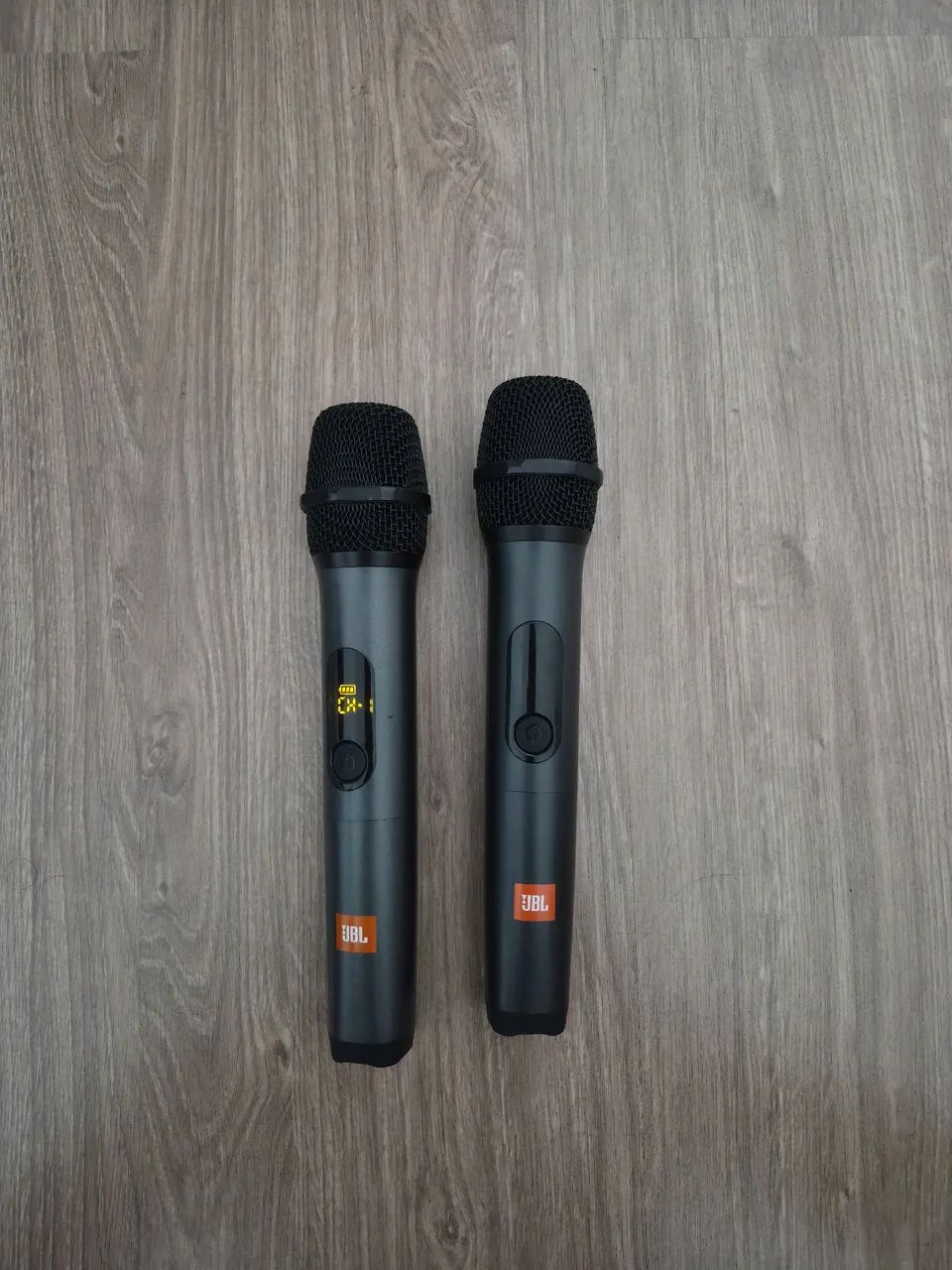 Microfones sem fio JBL Wireless Microphone Set (2 unidades) R$350 os dois416602582009128961