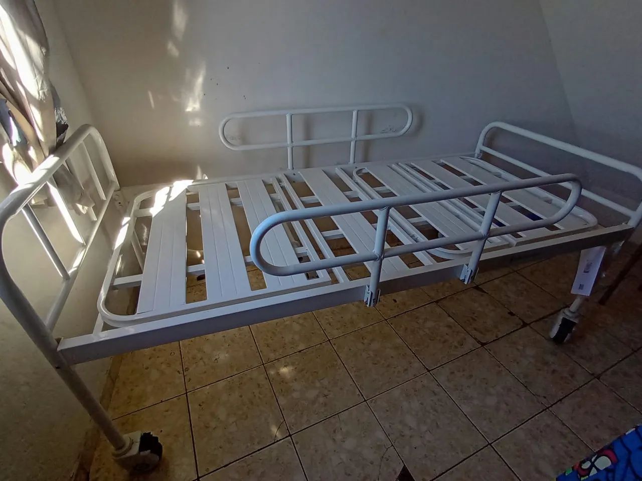Cama hospitalar  - Foto 2